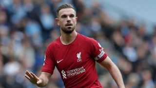 Ajax coach Van 't Schip: Henderson still in England