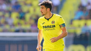 Villarreal goalkeeper Reina on Marseille collapse: Velodrome atmosphere intimidated us